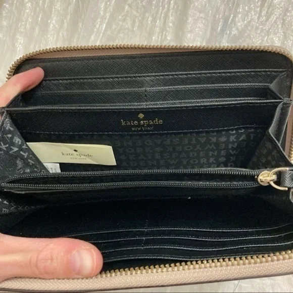 Kate spade black pumice colorblock zipper clutch wallet